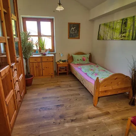 Ferienwohnung Auf Dem Bauernhof Für 4 Oder 5 Personen Im Herzen Niederbayerns Apartment *